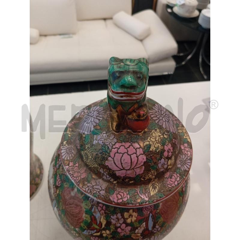 COPPIA POTICHE ORIENTALE 4 PERSONAGGI FIORI | Mercatino dell'Usato Verona fiera 2