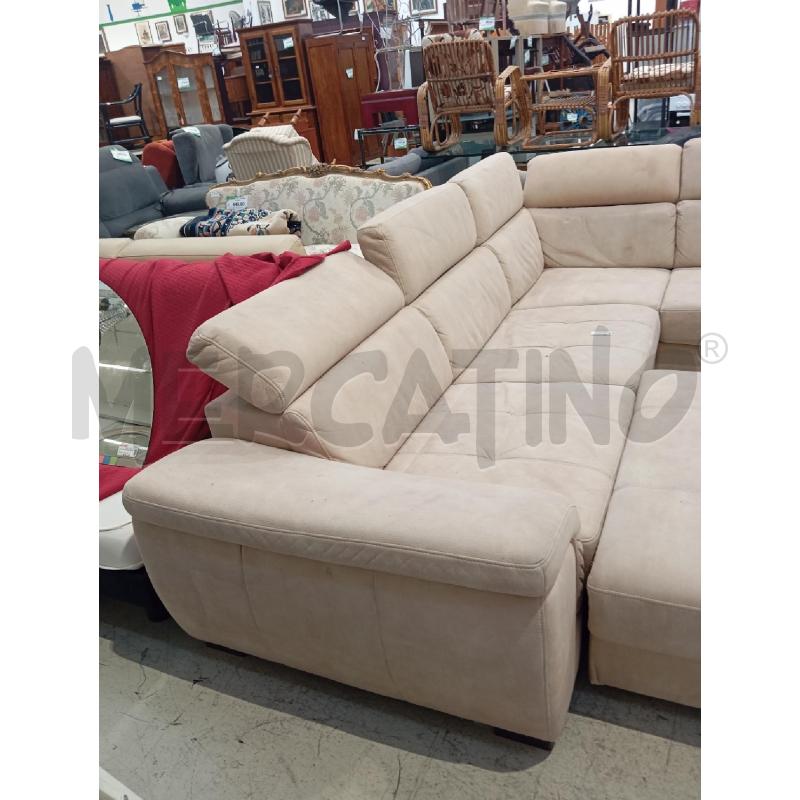 DIVANO AD ANGOLO T/BEIGE + POUF | Mercatino dell'Usato Verona fiera 2