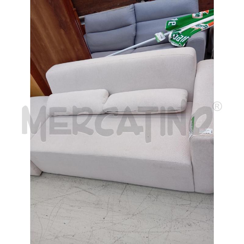 DIVANO BEI CON CON POUF E CUSC KAVE HOME | Mercatino dell'Usato Verona fiera 2