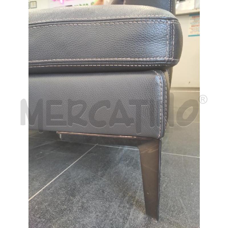 DIVANO CIERRE AD ANG PELLE MARRONE | Mercatino dell'Usato Verona fiera 4