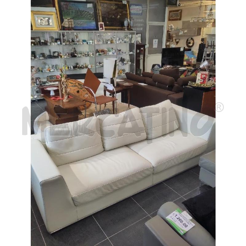 DIVANO MIMO DESIGN PELLE PRIMO FIORE BIANCO | Mercatino dell'Usato Verona fiera 1