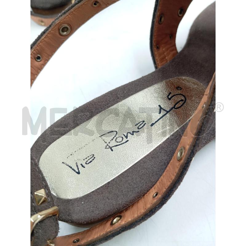 INFRADITO DONNA VIA ROMA SCAMOCIATE BORCHIE MARRONE | Mercatino dell'Usato Verona fiera 4