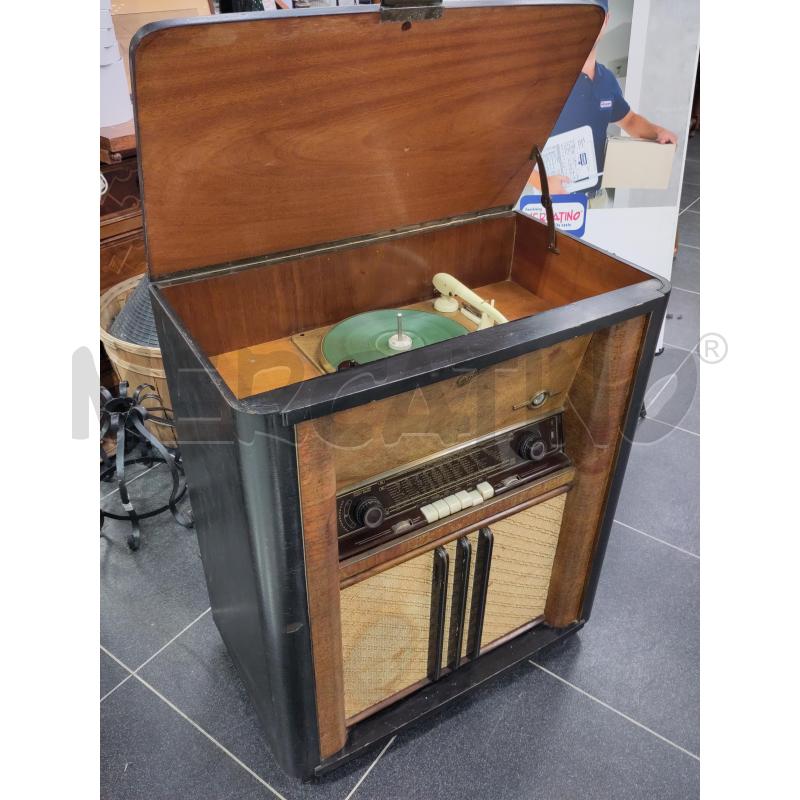 Radio giradischi con mobile anni '50 - Picture of New Mercatino dell'  Usato, Sicily - Tripadvisor