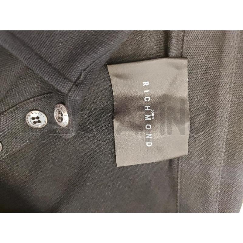 POLO U JOHN RICHMOND NERA SCRITTA BIA  | Mercatino dell'Usato Verona fiera 4