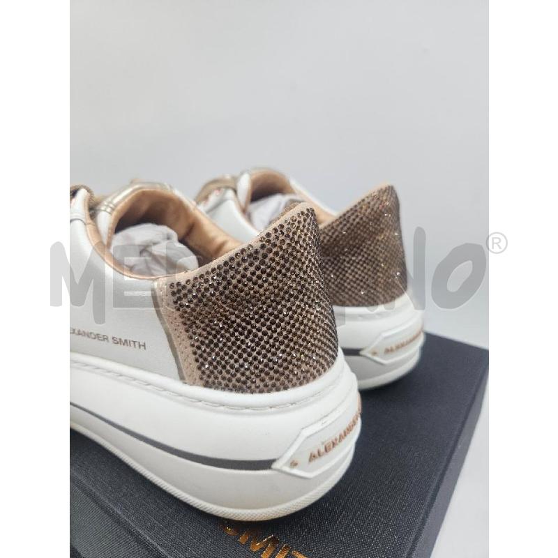 SCARPE D ALEXANDER SMITH BIANCHE CON RETRO STRASS | Mercatino dell'Usato Verona fiera 5