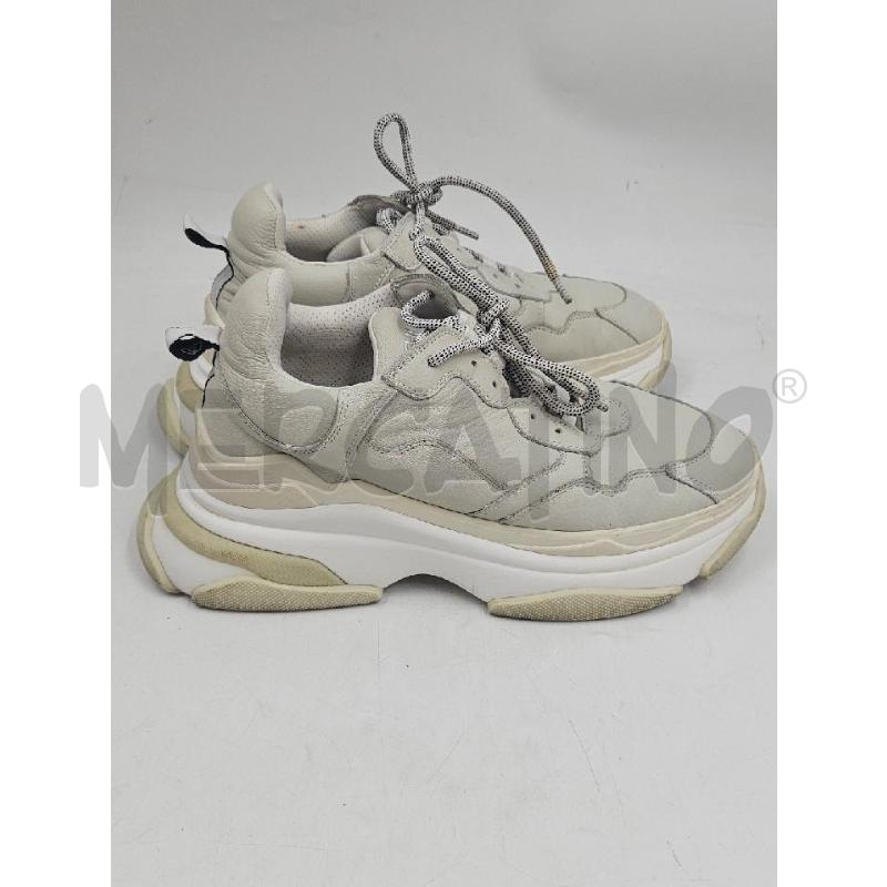 SCARPE D ELENA IACHI GRIGIO CHIARO IN PELLE | Mercatino dell'Usato Verona fiera 2