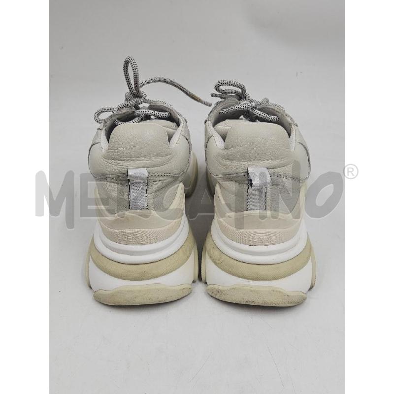SCARPE D ELENA IACHI GRIGIO CHIARO IN PELLE | Mercatino dell'Usato Verona fiera 3