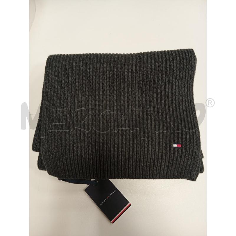 SCIARPA U TOMMY HILFIGER GRIGIA NUOVA CON CART | Mercatino dell'Usato Verona fiera 3