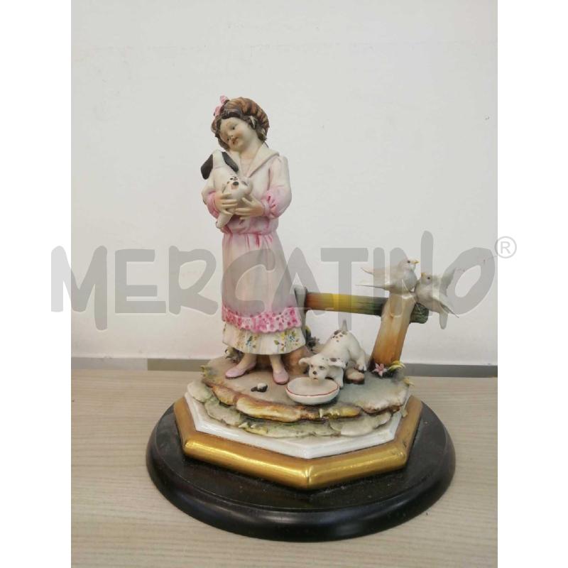 SCULTURA CAPODIMONTE PEZZOTTO FANCIULLA CANI  | Mercatino dell'Usato Verona fiera 1