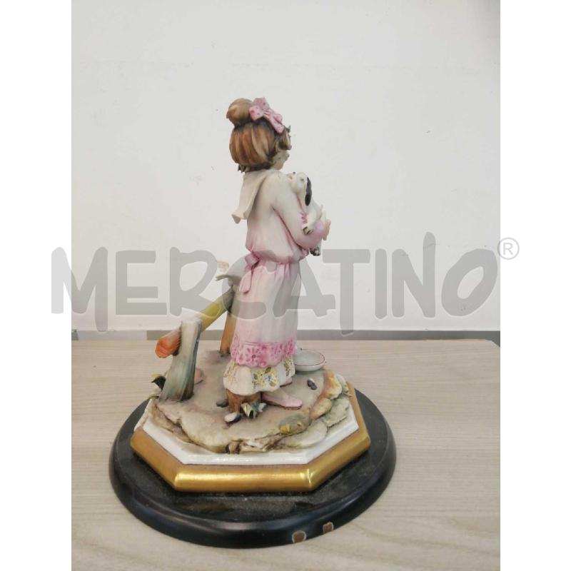 SCULTURA CAPODIMONTE PEZZOTTO FANCIULLA CANI  | Mercatino dell'Usato Verona fiera 2
