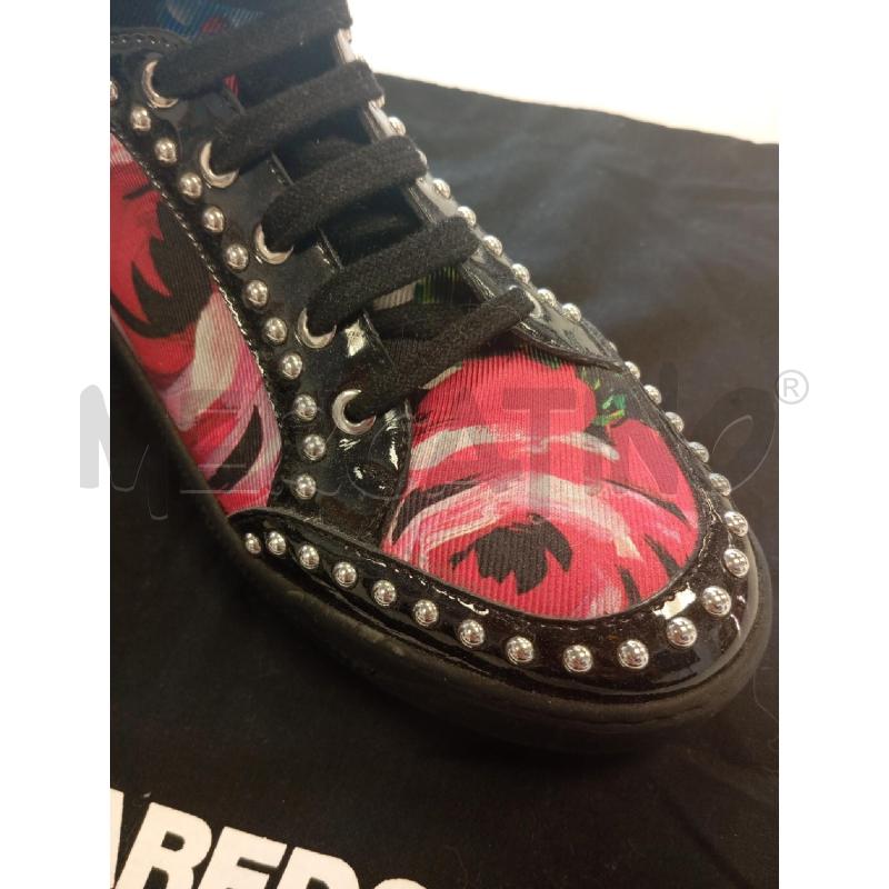 SNEAKERS D DSQUARED FIORI E BORCHIE CROMATE  | Mercatino dell'Usato Verona fiera 5