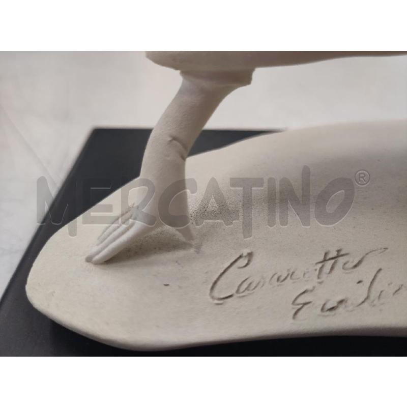 STATUA DAMA SEDUTA BIA SUPP/NER | Mercatino dell'Usato Verona fiera 2