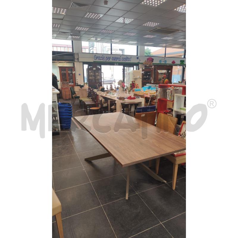 TAVOLO PIANO LEGNO B/CROCE MET GRIGIO | Mercatino dell'Usato Verona fiera 3