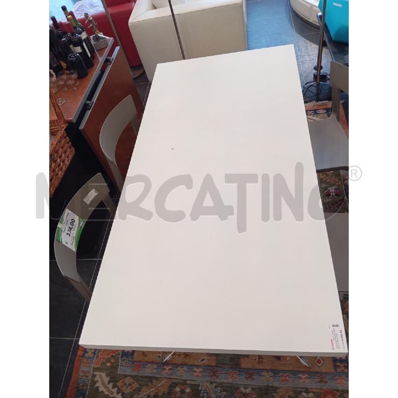 TAVOLO RETTANGOLARE BIANCO STRUTT CROMATA | Mercatino dell'Usato Verona fiera 2