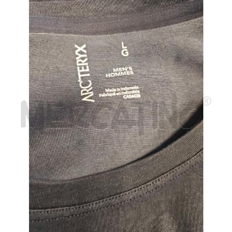 T SHIRT U ARCTERIX NERA TASCHINO NERO  | Mercatino dell'Usato Verona fiera 5