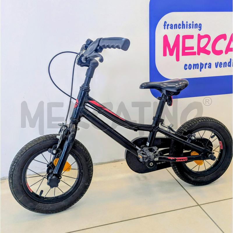 BICICLETTINA BAMBINO GIANT NERO ROSSO  | Mercatino dell'Usato Lugagnano di sona 2