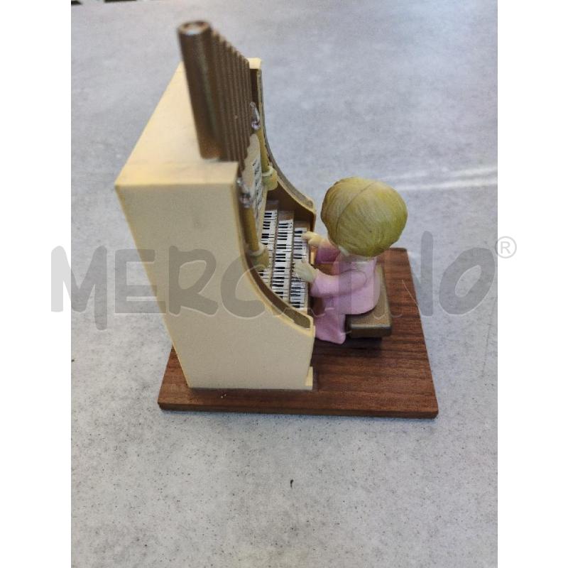 CARILLON MERTON BAMBINO CON PIANOF. | Mercatino dell'Usato Lugagnano di sona 2