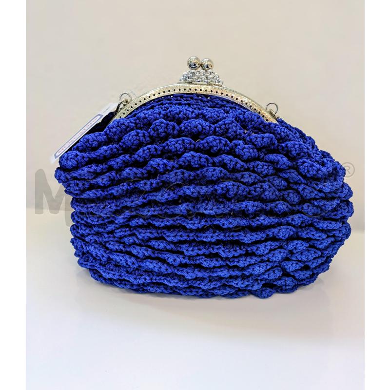 POCHETTE  DONNA ALL'UNCINETTO FILATO BLU BORDI COLOR ARGENTO  | Mercatino dell'Usato Lugagnano di sona 1