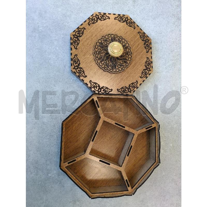 SCATOLA IN LEGNO OTTAGONALE DECORATA  | Mercatino dell'Usato Lugagnano di sona 3