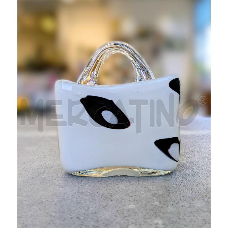 VASETTO IN VETRO FORMA BORSA BIANCO MACCHIE NERE  | Mercatino dell'Usato Lugagnano di sona 1